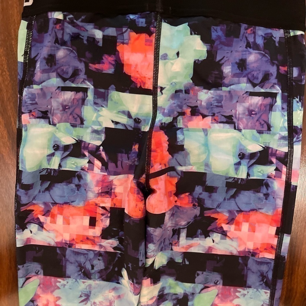 ✨ Nike Pro Abstract Floral Workout Leggings Small - Picture 12 of 12